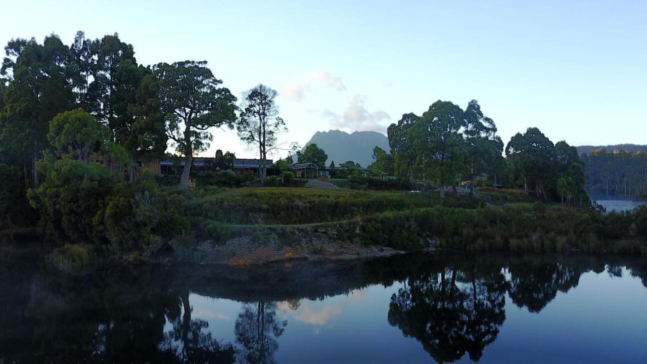 Tullah Lakeside Lodge Exterior photo