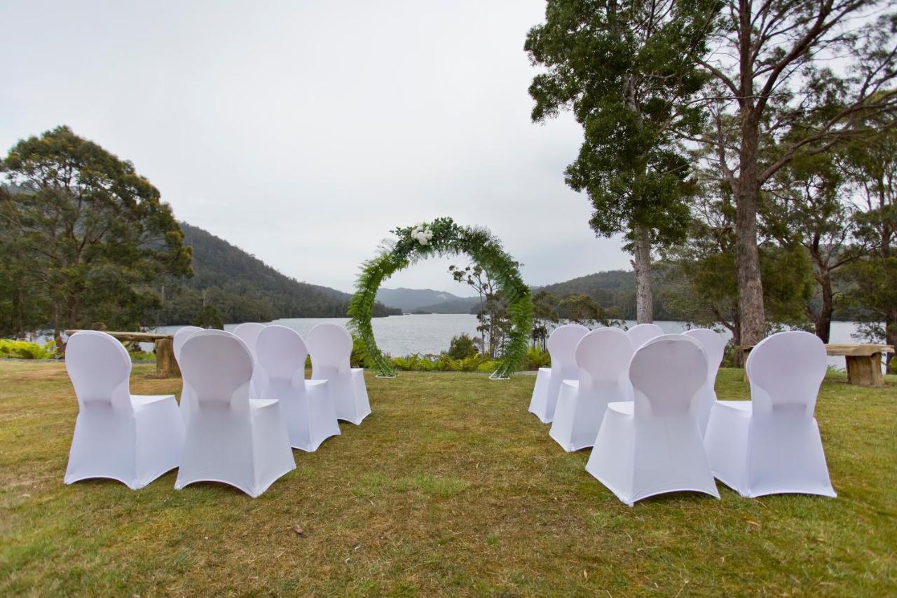 Tullah Lakeside Lodge Exterior photo