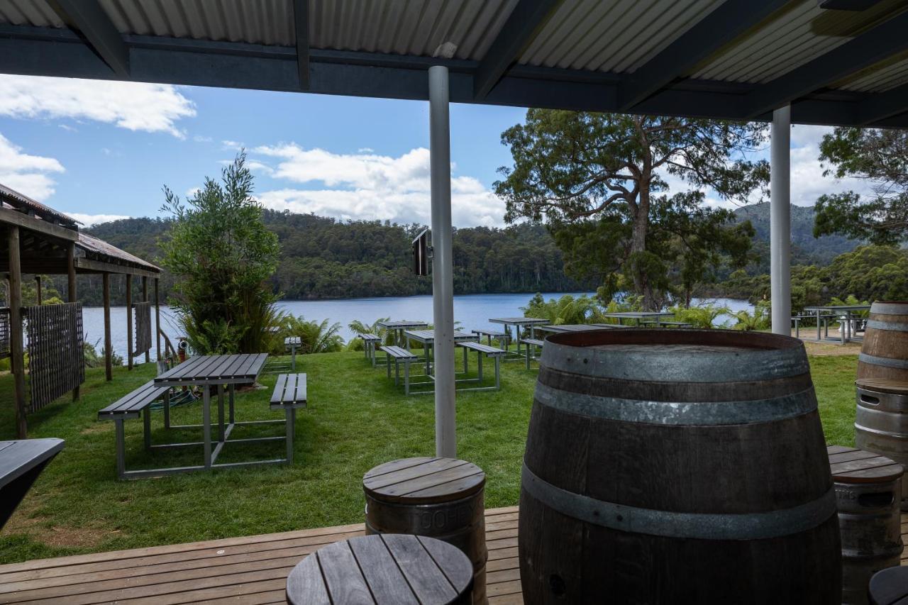 Tullah Lakeside Lodge Exterior photo